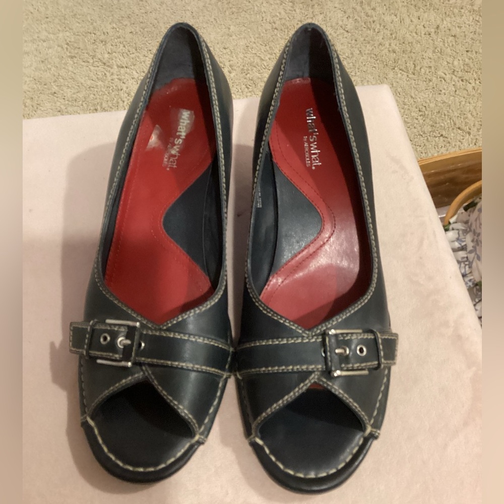 AEROSOLES NAVY BLUE 9-1/2M low heeled shoes